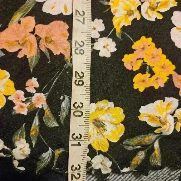 Love, Fire Juniors Black With Floral Design Dress Size Small - Picture 8 of 9